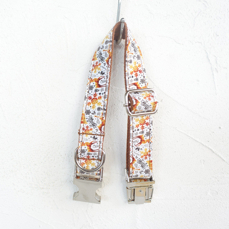 Collar Navideño Dorado Hecho a Mano para Perro de MUTTCO